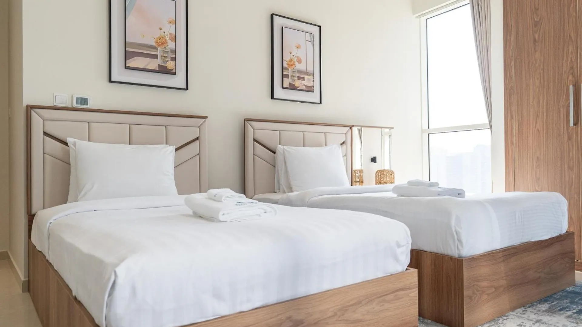 Heaven Crest Vacation Homes Downtown - 3 Bedroom Suites 2 Minute Walk To Dubai Mall And Burj Khalifa Appartamento
