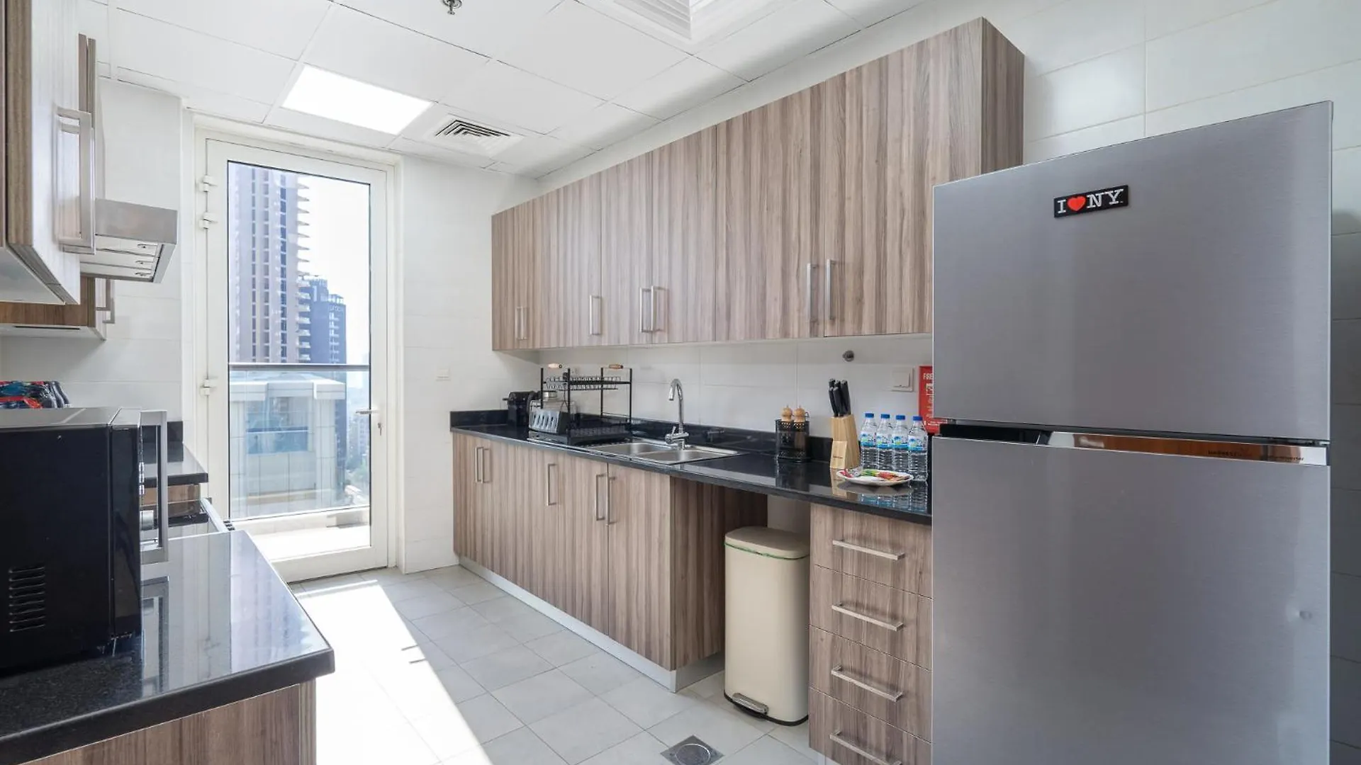 Heaven Crest Vacation Homes Downtown - 3 Bedroom Suites 2 Minute Walk To Dubai Mall And Burj Khalifa