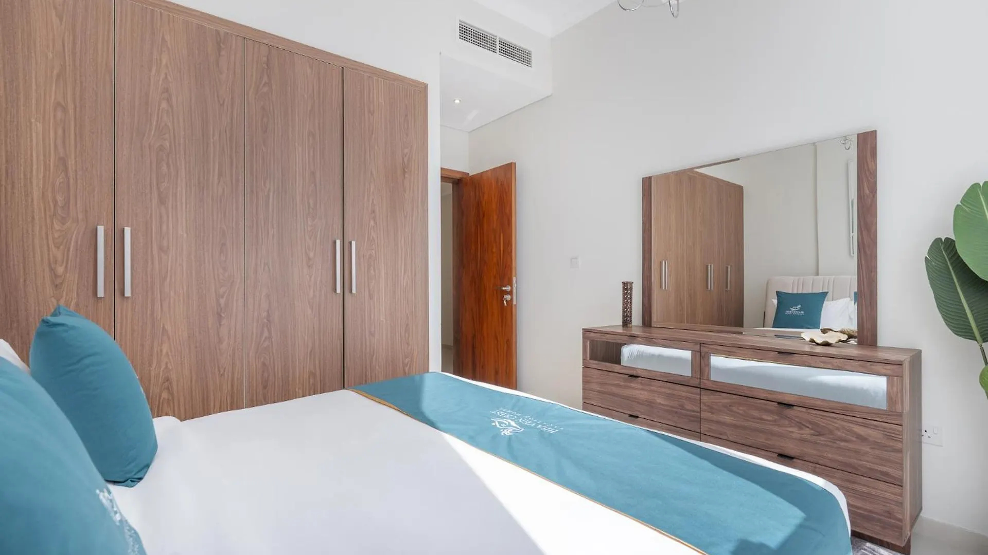 Heaven Crest Vacation Homes Downtown - 3 Bedroom Suites 2 Minute Walk To Dubai Mall And Burj Khalifa Appartamento